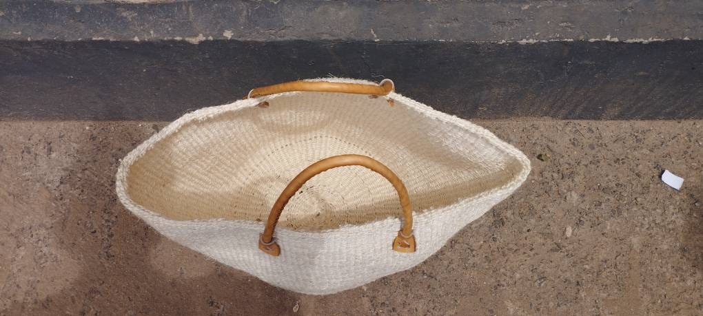 Large white Picnic bag, beach tote, Shopping bag, african shopper bag, Market bag, Woven bag, Sisal bag, African bag,Kenyan bag,Handmade bag